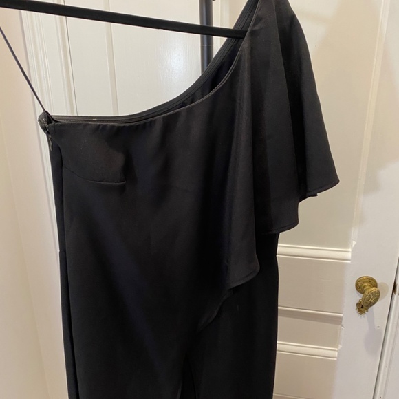 VENUS One Shoulder Wide Leg Black Jumpsuit - Size 6 - Picture 2 of 16